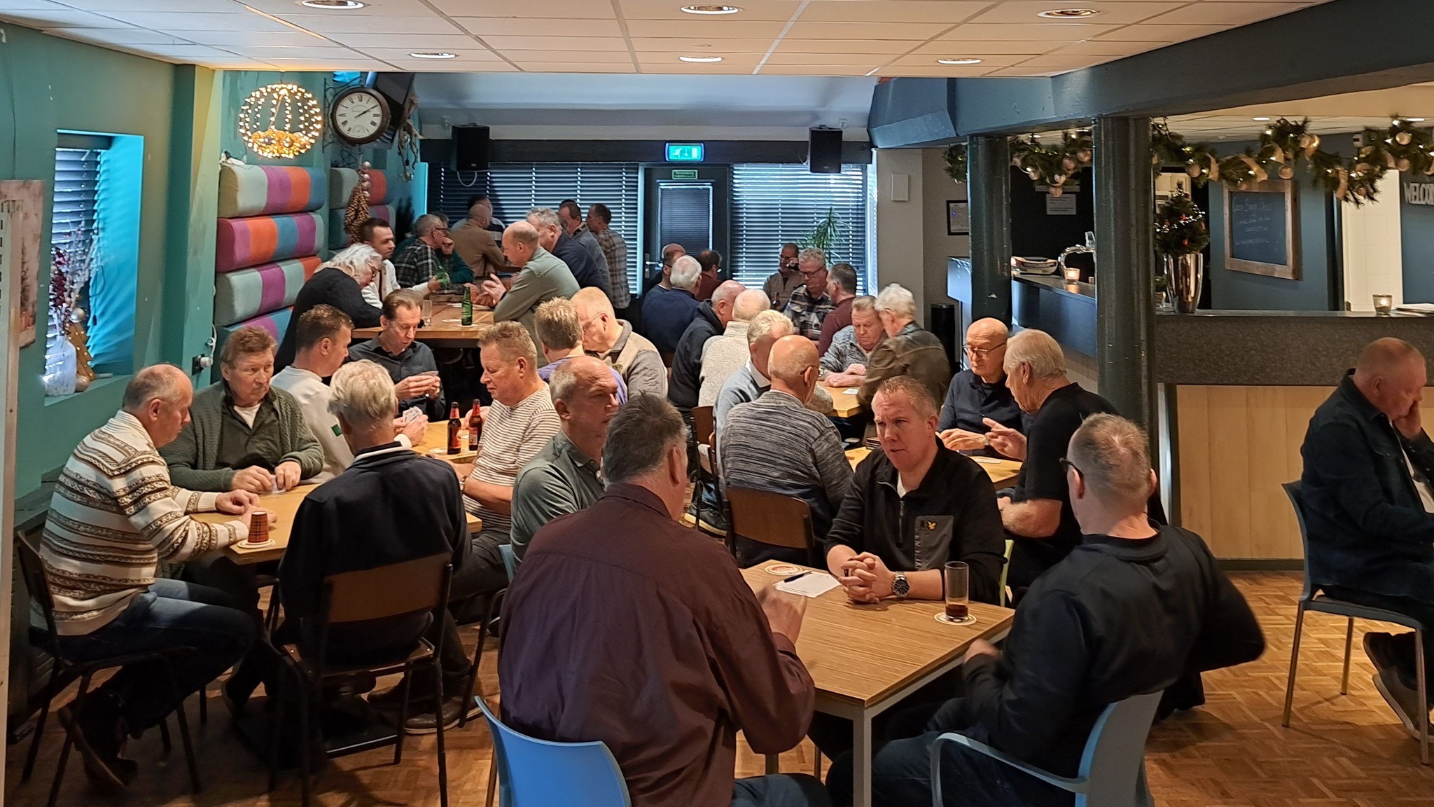 Klaas Zeeman en Martin Boes winnen Koppelklaverjassen 2025